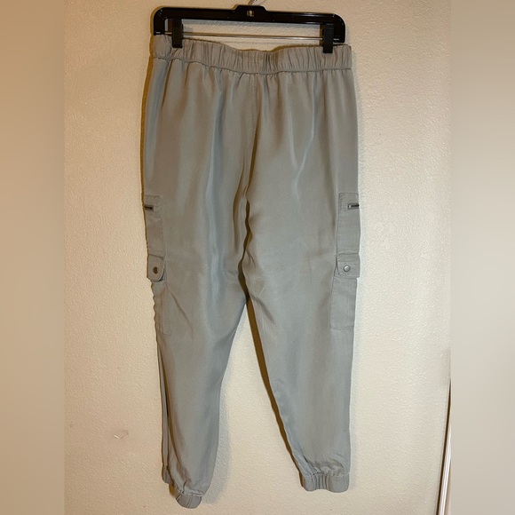 NWOT Banana Republic Jogger Cargo Pants, Size M - Picture 2 of 6